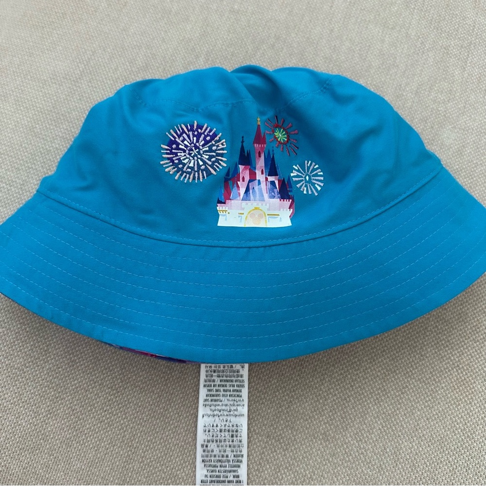 NWT Disney Parks Walt Disney World Icons Joey Chou Reversible Bucket Hat - Picture 4 of 4